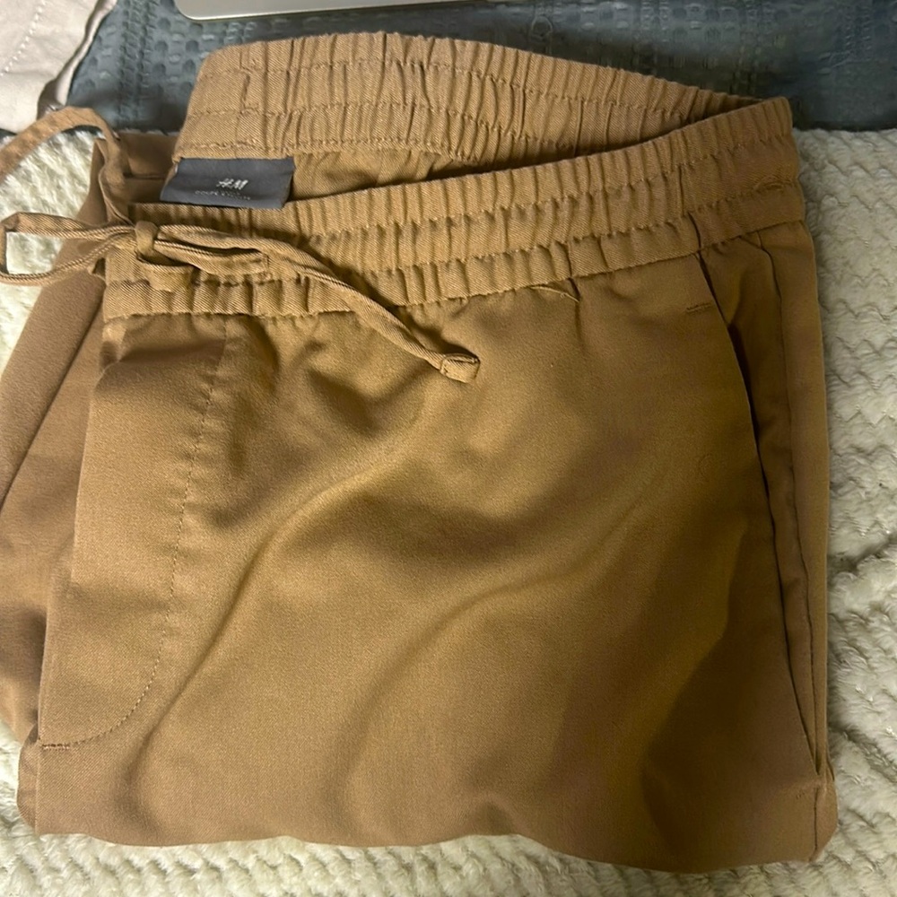 Elastic waist loose